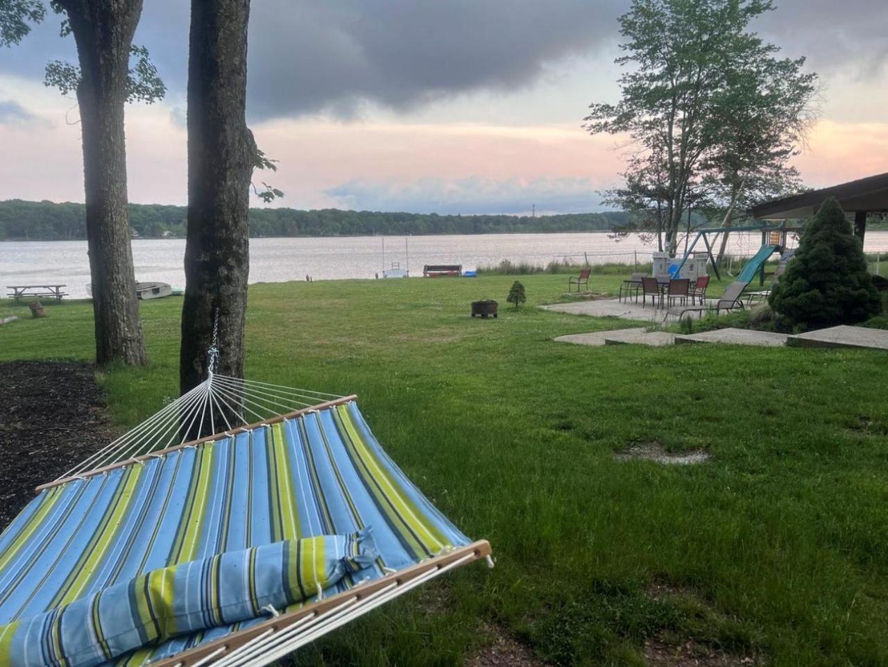 Hideaway - Lakehouse/Spa/Dock/ Pocono Summit Exteriör bild
